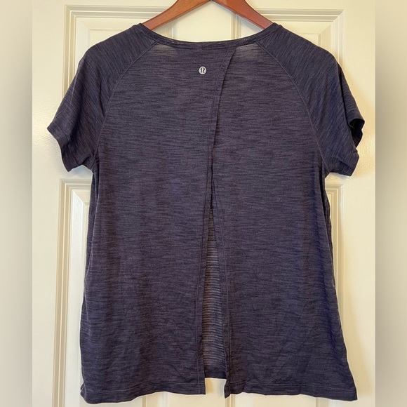 Lululemon Short Sleeve Tee Heathered black/blue - Picture 3 of 8